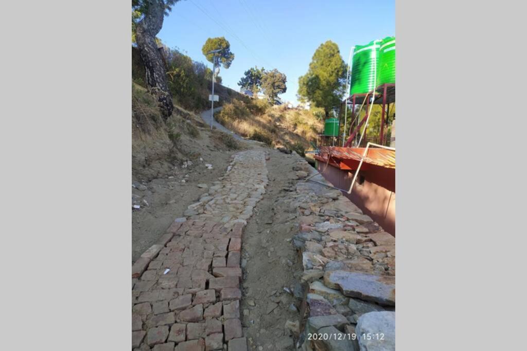 MangalMurti Himalyan Homestay Kasardevi Binsar Road Hawalbagh Dış mekan fotoğraf