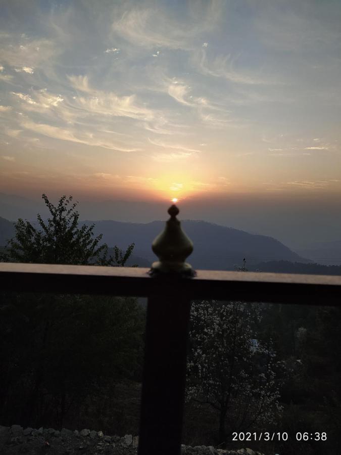 MangalMurti Himalyan Homestay Kasardevi Binsar Road Hawalbagh Dış mekan fotoğraf